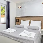 Family-friendly With Swimming Pool Zecevo Rtic, - 8366 Apartment *