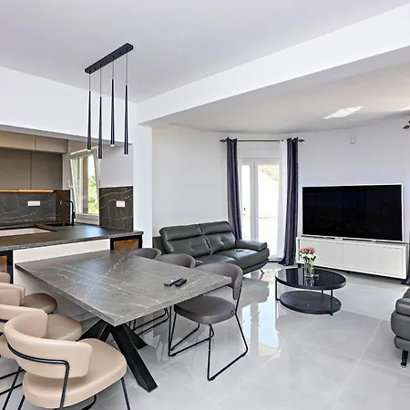 Family-friendly With Swimming Pool Zecevo Rtic, - 8366 Rogoznica (Sibenik-Knin)