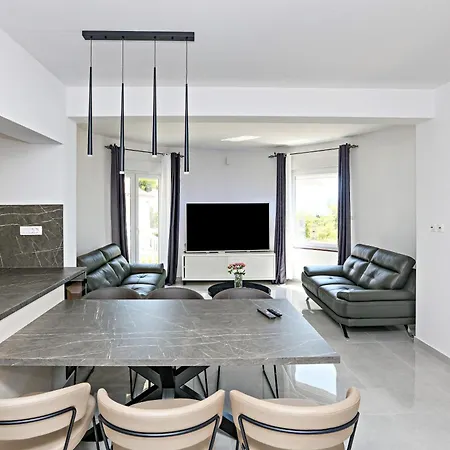 Family-friendly With Swimming Pool Zecevo Rtic, - 8366 Apartman *