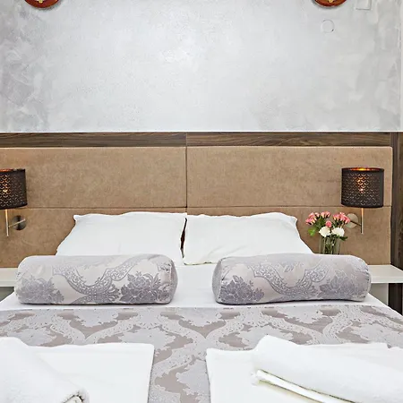 Family-friendly With Swimming Pool Zecevo Rtic, - 8366 Rogoznica (Sibenik-Knin)