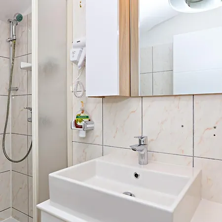 Family-friendly With Swimming Pool Zecevo Rtic, - 8366 Rogoznica (Sibenik-Knin)