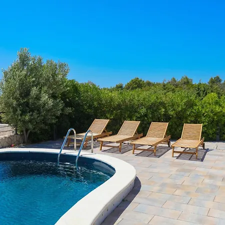 Lägenhet Family-friendly With Swimming Pool Zecevo Rtic, - 8366