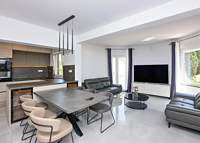 Family-friendly With Swimming Pool Zecevo Rtic, - 8366 Rogoznica (Sibenik-Knin)