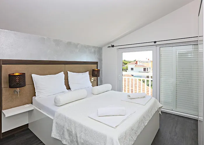 Family-friendly With Swimming Pool Zecevo Rtic, - 8366 Lejlighed